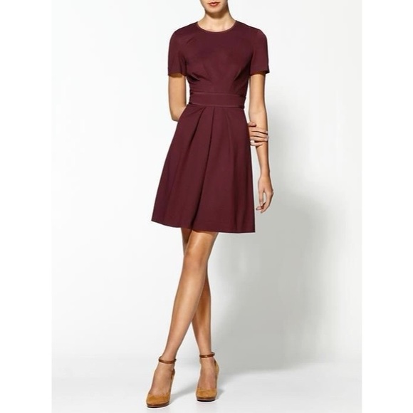 Trina Turk Dresses & Skirts - Trina Turk Regal Ponte Short Sleeve Dress in Plum Size 6 Red Purple Pleated